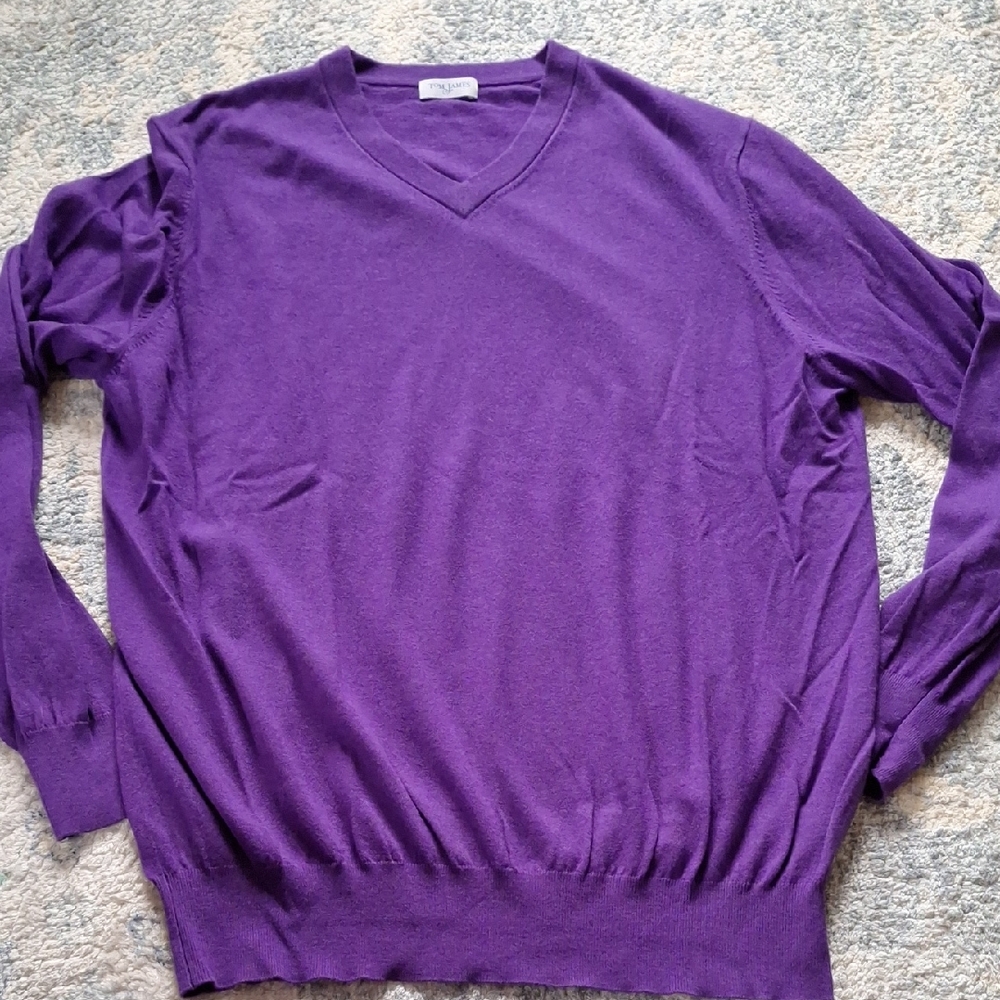 Tom James 100% Merano Wool Purple V-Neck Sweater